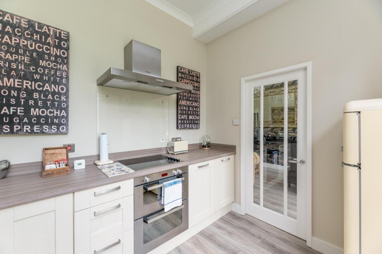 Spacious Apt In The Heart Of York I Pass The Keys ภายนอก รูปภาพ